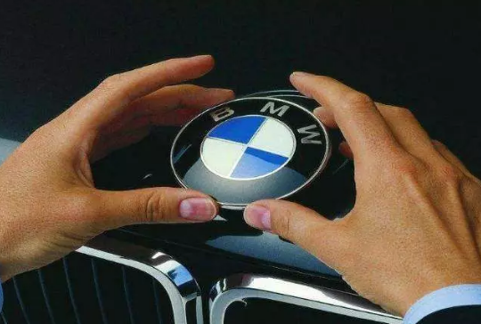 宝马换新商标，会影响你买车吗？