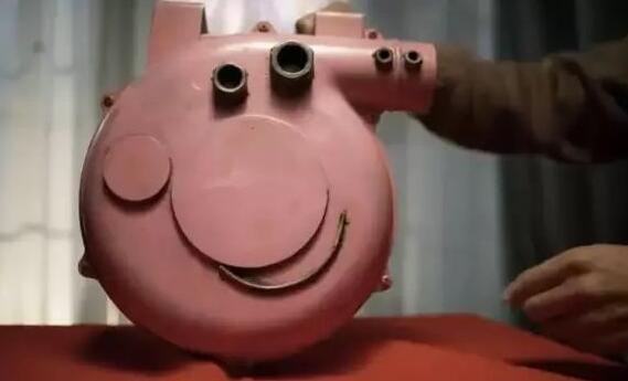 “鼓风机佩奇”爆红 山寨货横行引发商标侵权纠纷