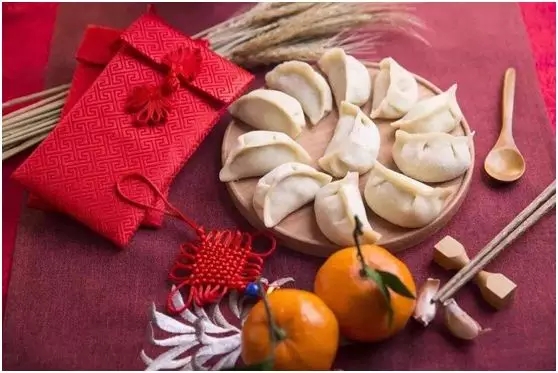 年夜饭上的饺子、汤圆和年糕到底哪个实力最强