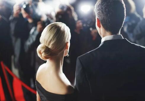 “明星同款”时髦又好看，可这样卖就涉嫌违法